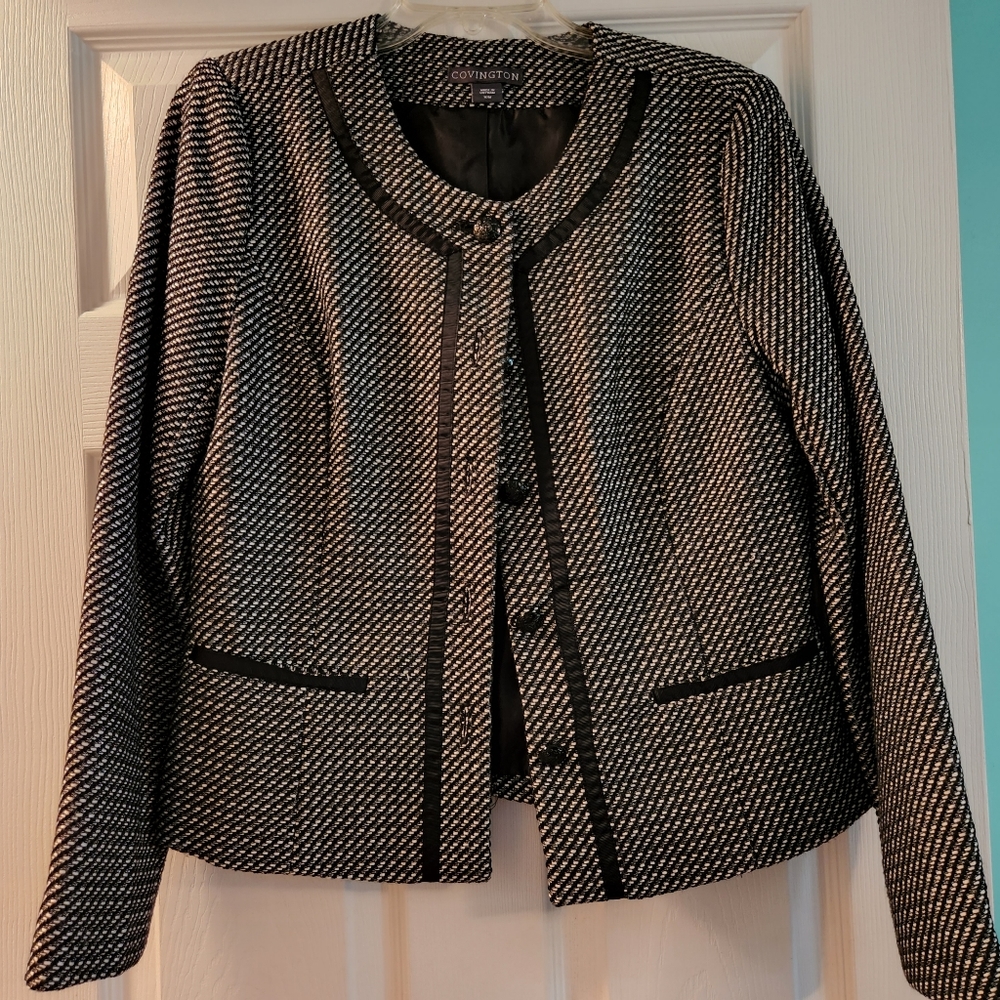Covington tweed with silver threads, round collar, black trim and buttons, sizeM